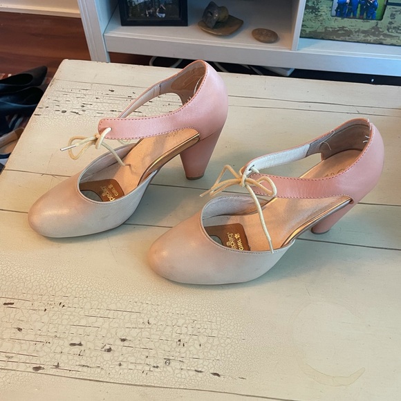 Two tone pink nude Anthropologie Seychelles 8 - Picture 1 of 4